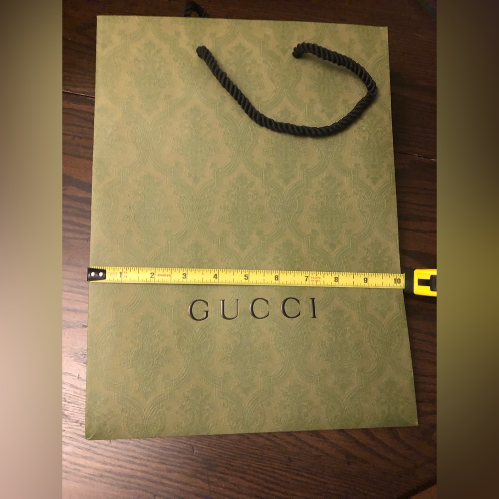 Authentic Gucci gift bag (New)